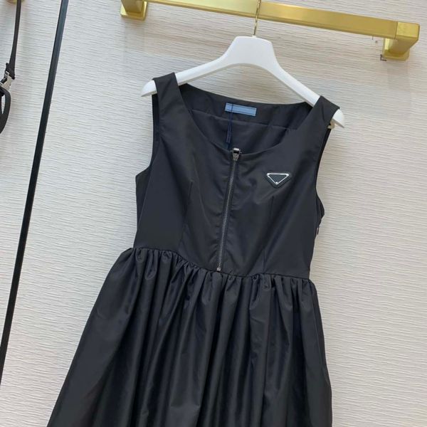 

21ss new re-nylon eco series sleeveless dress causal cap sleeve dress with inverted triangle black color midi dress with recycle mark sml, Black;gray