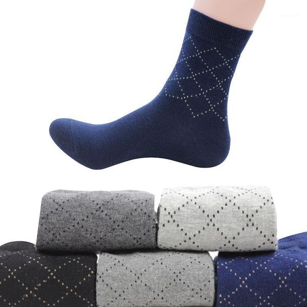 

1 pairs / batch men's comfortable socks natural autumn cotton pure color breathable socks business black men's meias1