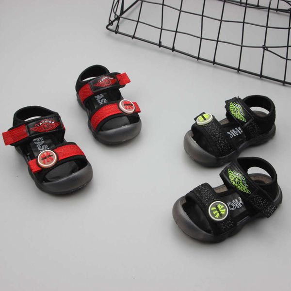 

sandals boys' summer baotou 2020 new korean children's solid versatile beach sho, Black;red