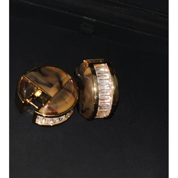 

modern fashionable inlaid button earrings, Golden;silver