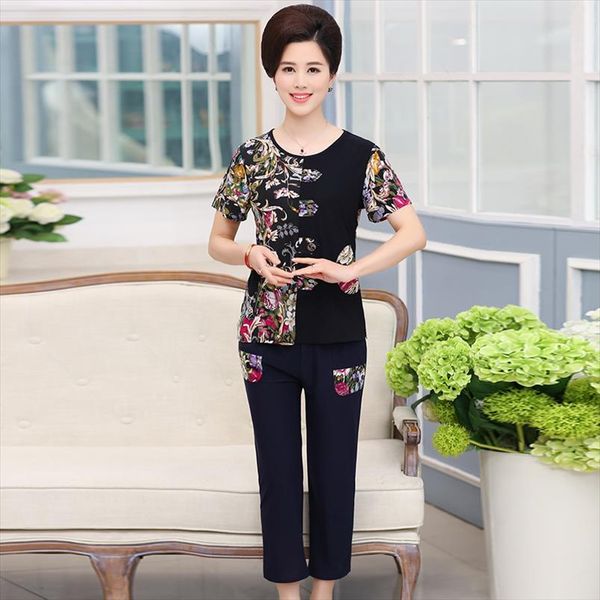 

2pcs set summer 5xl plus size women clothing short sleeve two piece mother o neck t shirt elastic waist cropped pants, White