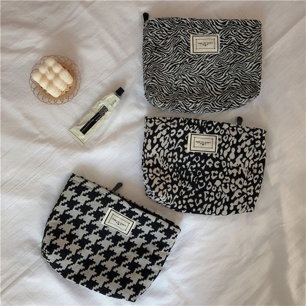 

косметическая сумка черные белые коровы леопардовые макияж сумка дамы молния хранения мода путешествия макияж кисти сумку кошельки сумки ly1, Black