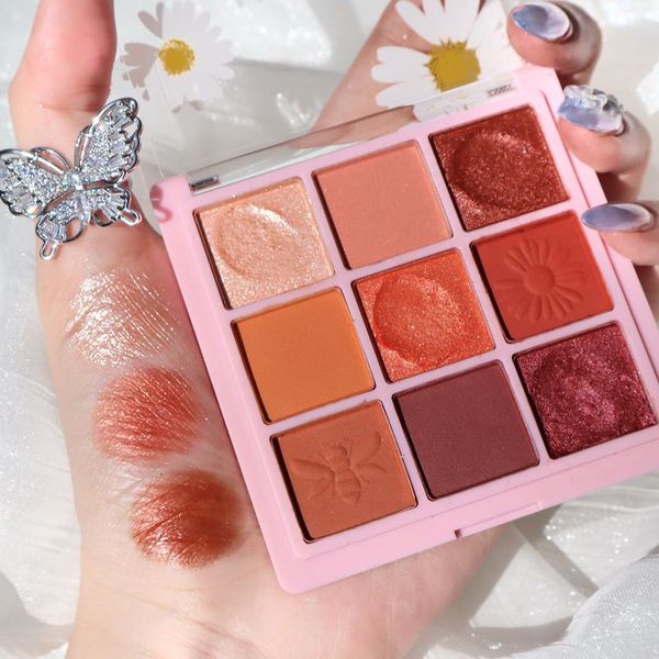 

skincaredaisy skincare pearl color nine shiny light matte maquillage powder easy to operate eyeshadow palette blush sweet and eart