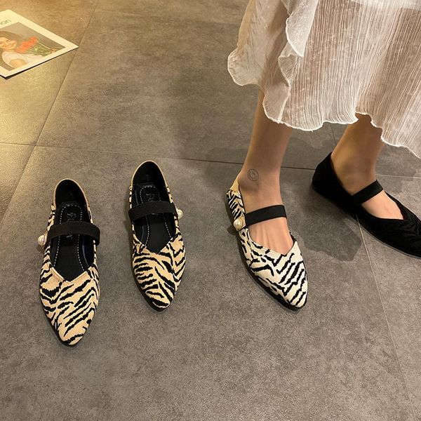 

заостренные носки корейские туфли all-match lowels женская обувь неглубокий рот повседневные тапки платформы женщины 2020 летние, Black