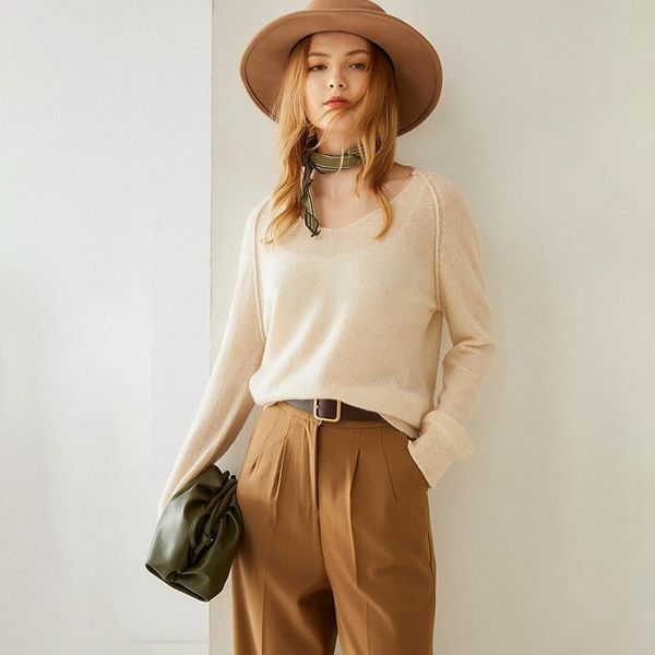 

women's sweaters the autumn/winter 2021 v-neck cashmere jumper is a 100% knitted sweater, White;black
