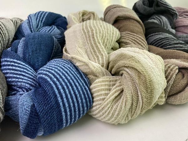

2020 japanese style winter cotton and linen striped plaid long women's shawl fashion cmen scarf10pc/lot, Blue;gray