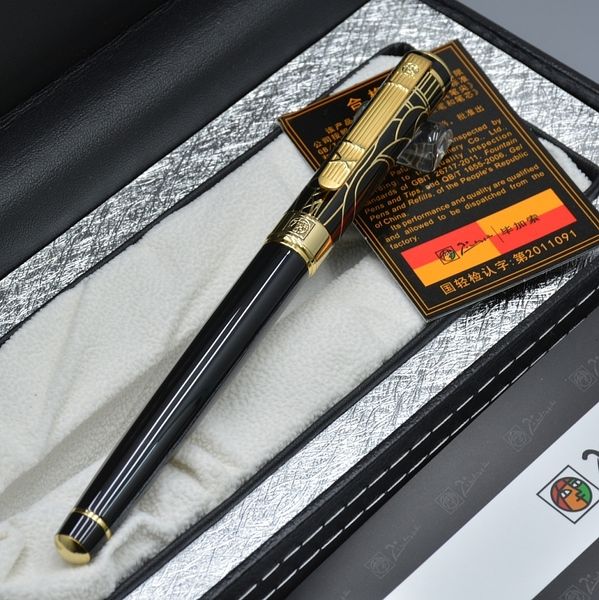 Alta qualità Picasso 902 Placcatura dorata nera Incisione penna stilografica classica Forniture per ufficio aziendali Scrittura Penne a inchiostro lisce con confezione Box
