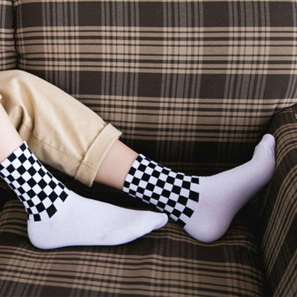 

men's socks sports white and black squares soft sweat-absorbent elastic casual men chic