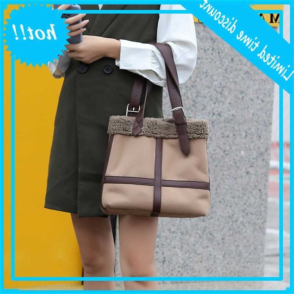 

maidudu women's autumn and winter 2020 new korean large capacity maomaotuote fashion versatile portable shoulder bag