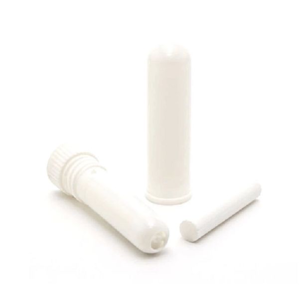 2020 Kostenloser Versand Tragbarer erfrischender Nasen-Kälte-Inhalator Leere leere Nasen-Inhalator-Sticks für ätherisches Öl weiße Farbe