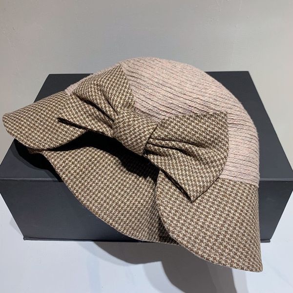 

2020 new ladies bow hat, 100% wool yarn production, ultra-high-end atmosphere, exclusive customization, production process is very delicate, Blue;gray
