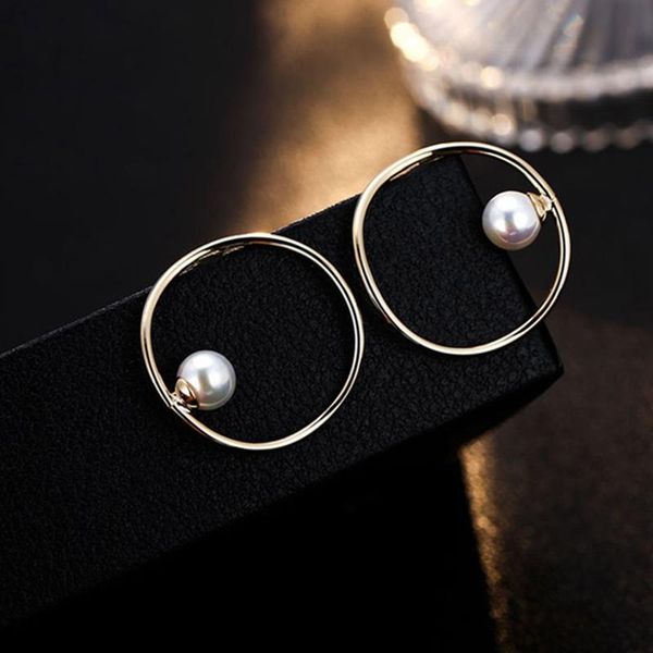 

Simple Atmospheric Small Pearl Earring Female Gentle Personality Joker Eardrop Fashion Ladies Earrings Geometric Delicate Studs, Golden;silver
