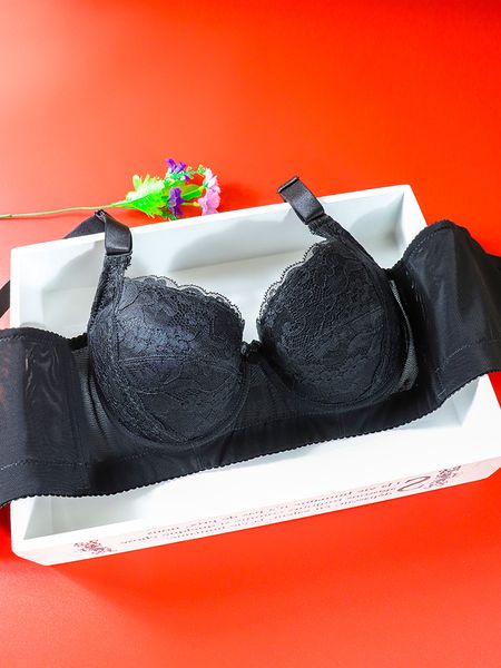 

new thin breast, beauty with accessory salon gath, White