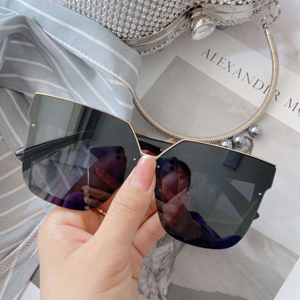 

new polarized sunglass female ins 2020 fashion large frame anti ultraviolet sunglass show thin korean sunglass0r6o, White;black