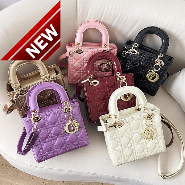 

bag female fashion embroidered thread hand-held one shoulder beautiful new patent leather princess dai lingge messenger