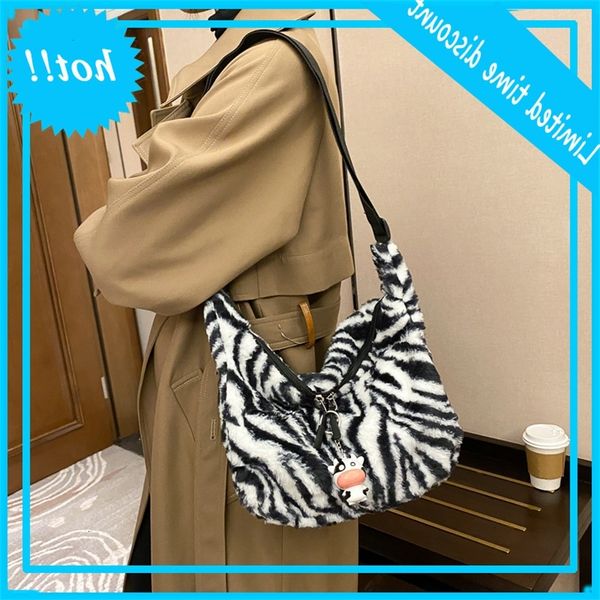 

harajuku style leopard women's 2020 new fashion shoulder personalized plush messenger bag