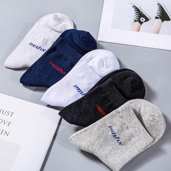 

1 pair men's socks mid-tube autumn and winter cotton breathable socks business deodorant solid col bbyhen, Black