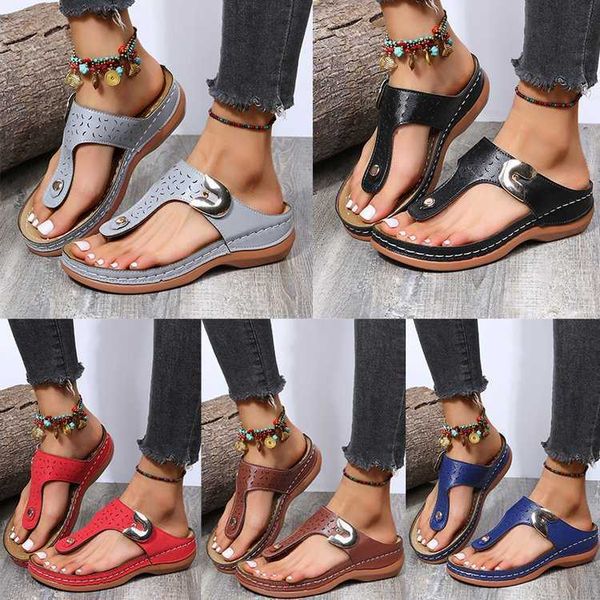 

new 2022 summer women's fashion rhinestone slope heel sandals large clip foot herringbone slippers, Black