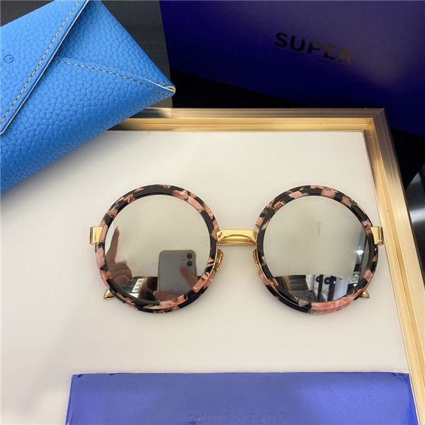 

051 fashion sunglasses with uv protection for men and women vintage square frame popular come with case classic sunglasses, White;black