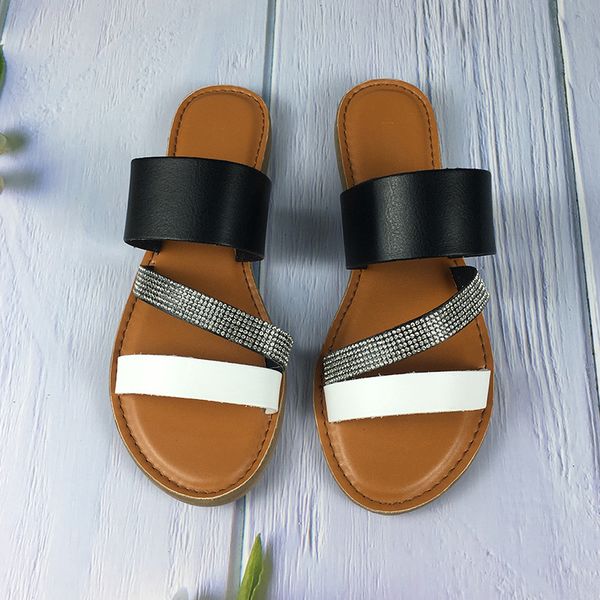 

2021 summer new slippers women flat sandals with rhinestones outdoor women's shoes beach comfortable plus size 41 y1202, Black