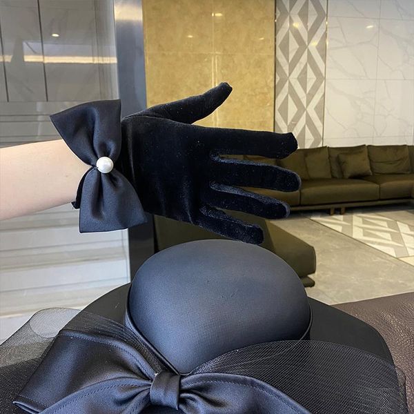 

black women gloves velvet bridal gloves lady's elastic club performance formal wedding party dress glove finger guantes h sqcnpi, White