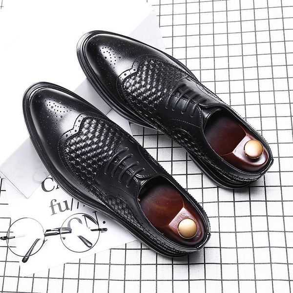 

brogue oxford shoes for men pointed toe dress shoes men italian leather woven formal wedding sapato social1, Black