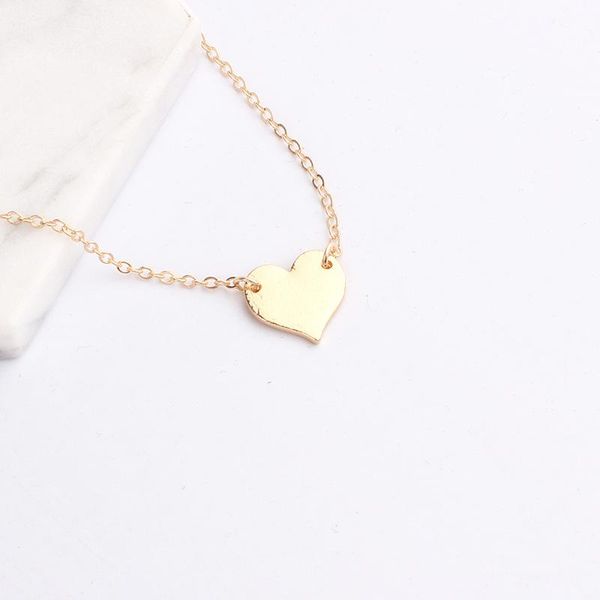 

new creative heart alloy necklace pendant personality short ladies heart collarbone necklace, Silver