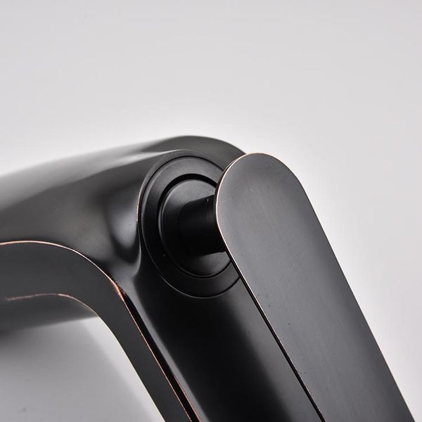 

черная ванная комната бассейна крана полые формы ванны водопад смеситель для водяного смесителя с одним ручкой водопроводный смеситель холод