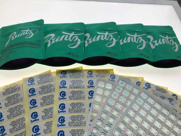 

runtz green matt mylar bag 3.5gram california 3.5g edibles packaging mylar bags hologram stickers and back label wmthdo jjxh