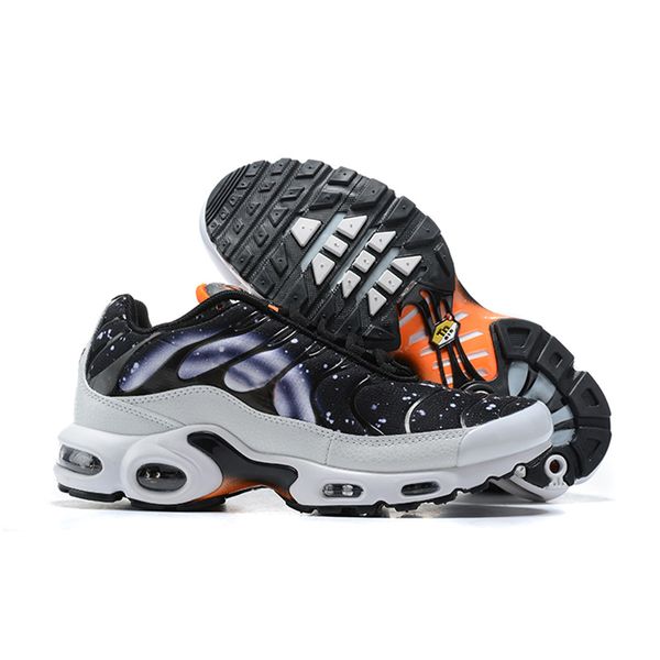 tn plus running shoes