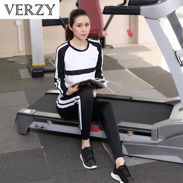 

new women yoga set 4 pcs patchwork gym clothing zipper hoodie&long sleeve shirt&bra&pants exercise breathable sportswear fitness, White;red