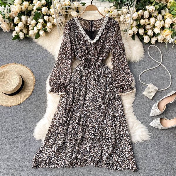 

2021 new female singiny bohemian flower sweet lace ruched neck puff the line autumn cord dressed printing o5p5, Black;gray