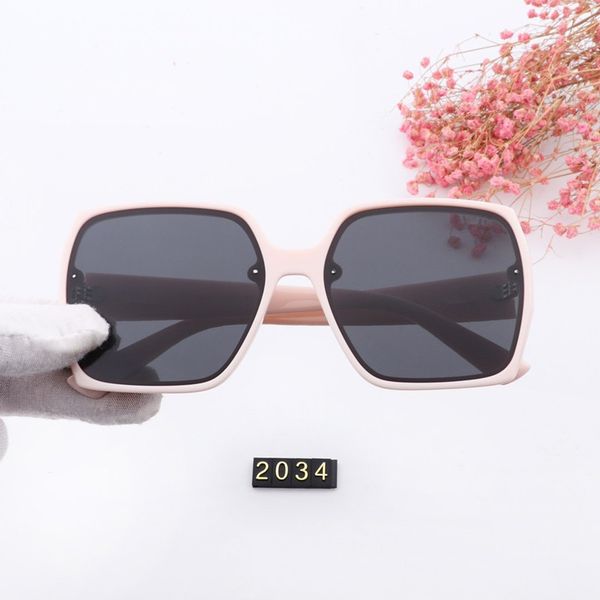

tr-90 hd polarizing polaroid sunglasses lens for ladies light and comfortable large frame thin version2034, White;black