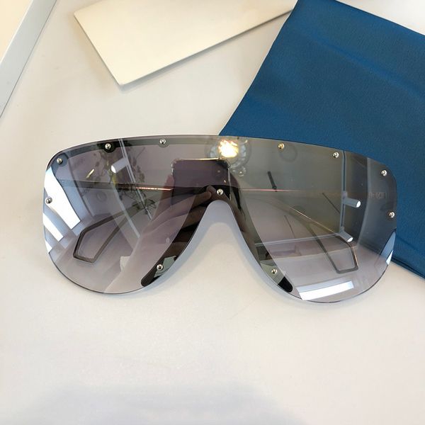 

0667 new style sunglasses connected to the lens large half frame with small rivet sunglasses popular goggles with protect cover, White;black