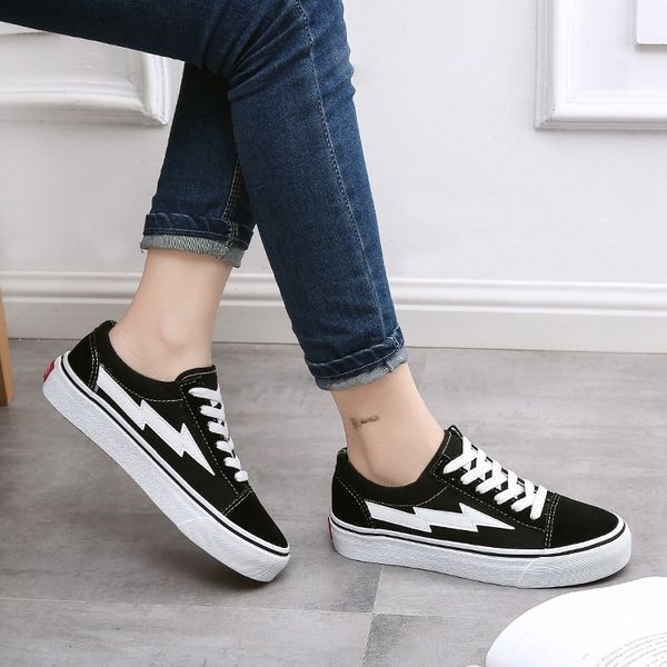 

new men women fashion simple all-match comfortable canvas shoe couples breathable comfortable woman casual shoes code 6.15 y200424, Black