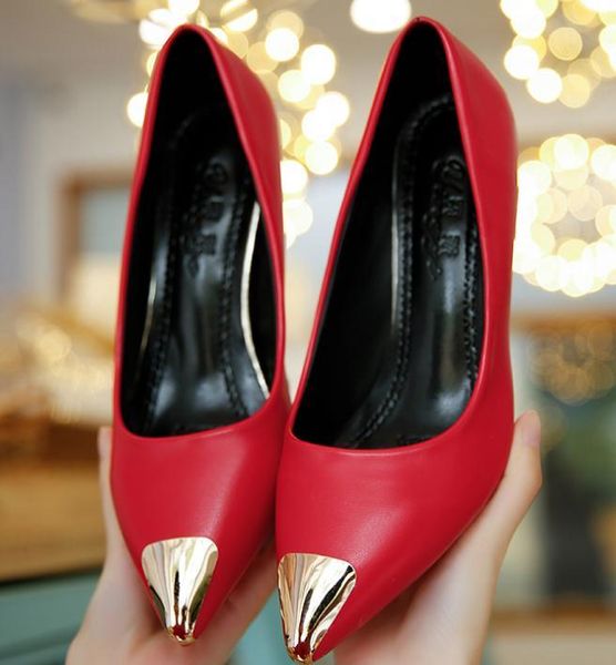 

2020 women's shoes in spring and autumn with new style middle heel fine heel pointed end, Black