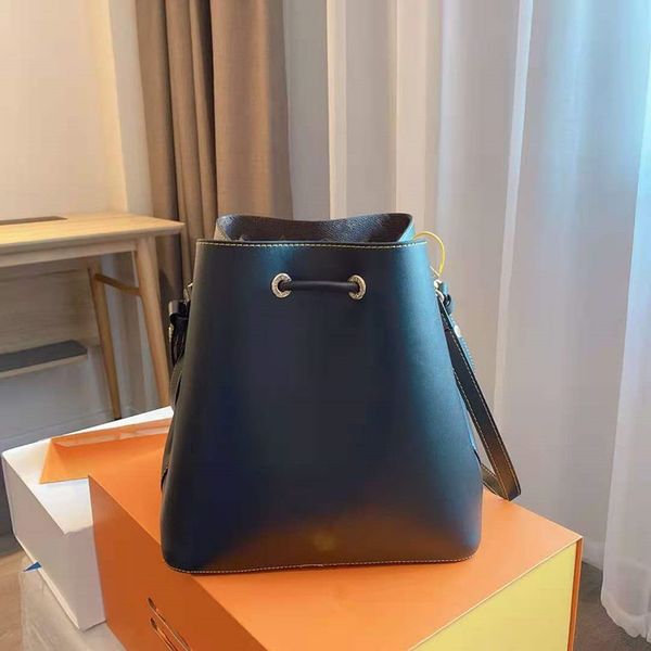 

женщины отдых мягкой натуральной кожи сумка drawstring ковш большой емкость одного мешок плечо девушка женщина посыльная сумка