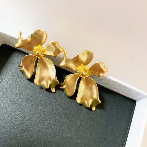 

selling personality plating thick gold irregular flowers fashion designer earrings luxury designer jewelry women earrings, Golden