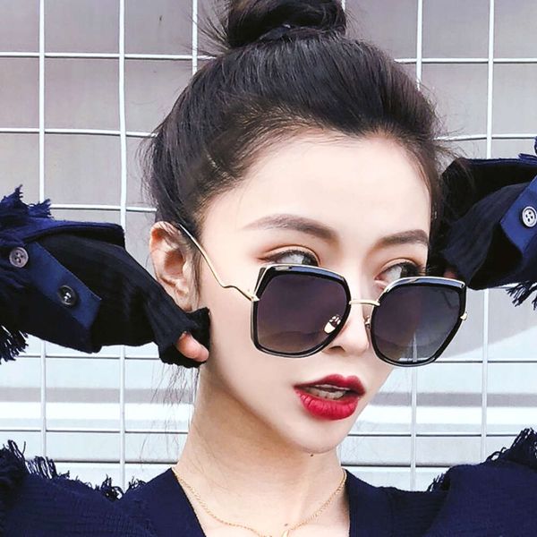 

large women's frame fashion polarizer polygon round face sunglasses korean street p sunglasses uv protection, White;black