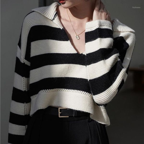 

2021 new women short sweaters knitted female casual striped v-neck pullover loose elegant office lady all match 1, White;black