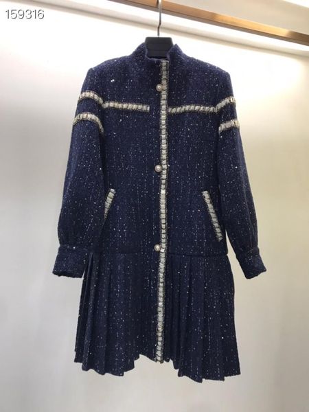 

2020 fall stand-up collar embroidered stitching pearl button tweed slim dress, Black;gray