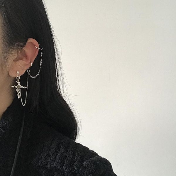 

1 шт. винтаж гот барокко розовый крест подвеска серьги подвеска классные красивые интегрированные уха цепи костных цепочек для egirl женщины, Black;white