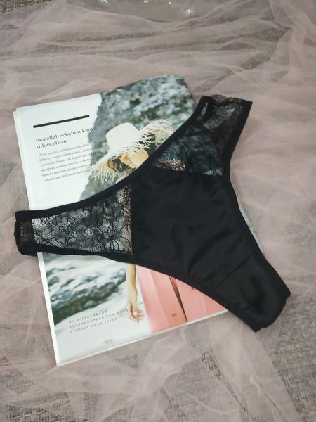 

and comfortable low waist pants with lace stitching, Black;pink