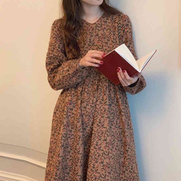 

Woman Chic Dress Spring French Retro V-neck Floral Loose Casual Puff Sleeve High Waist Long Pleated Dress Tide, Black;gray