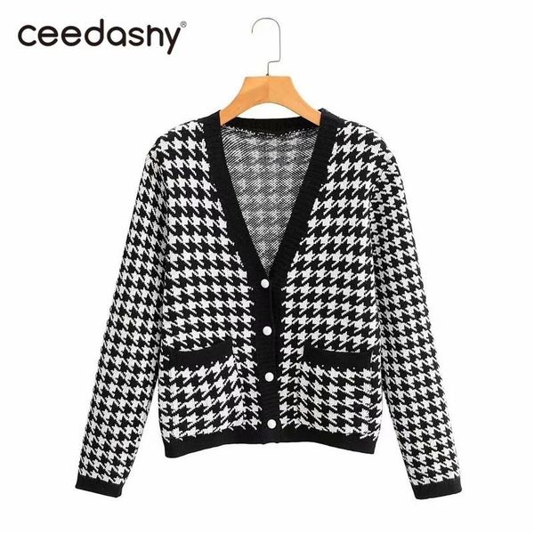 

2021 new black houndstooth v neck vest cardigan women loose long sleeves knitted sweater fashion casual jumper autumn winter, White