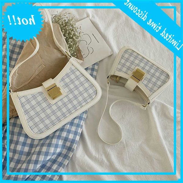 

2021 female hand bag messenger pockets shoulder satchel armor package rooster baguette stereotypes england style handbags