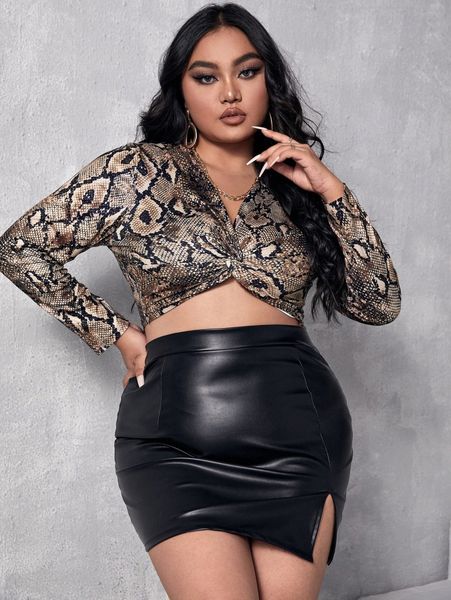 

plus snakeskin print twist front crop tee v2vt#, Black