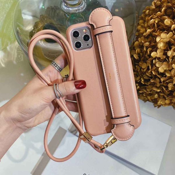 

classical phone case for iphone 12/11/11pro/11pro max/ xr xsmax x/xs 7p/8p7/8/ elegant extravagan designers iphone case with lanyard 3-color