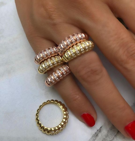 2021 Gioielli da dito alla moda in oro rosa 2 colori Micro Pave Clear CZ Twist Band Splendido classico anello a cupola con zirconi