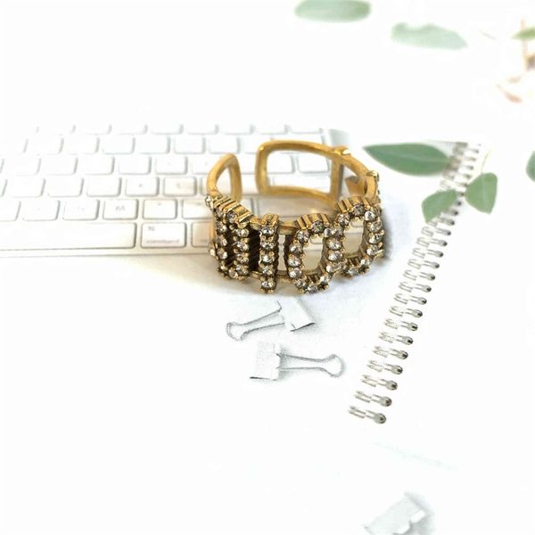 

gift box full brilliant diamonds ring women fashion simple red popular ring engraving, Golden;silver